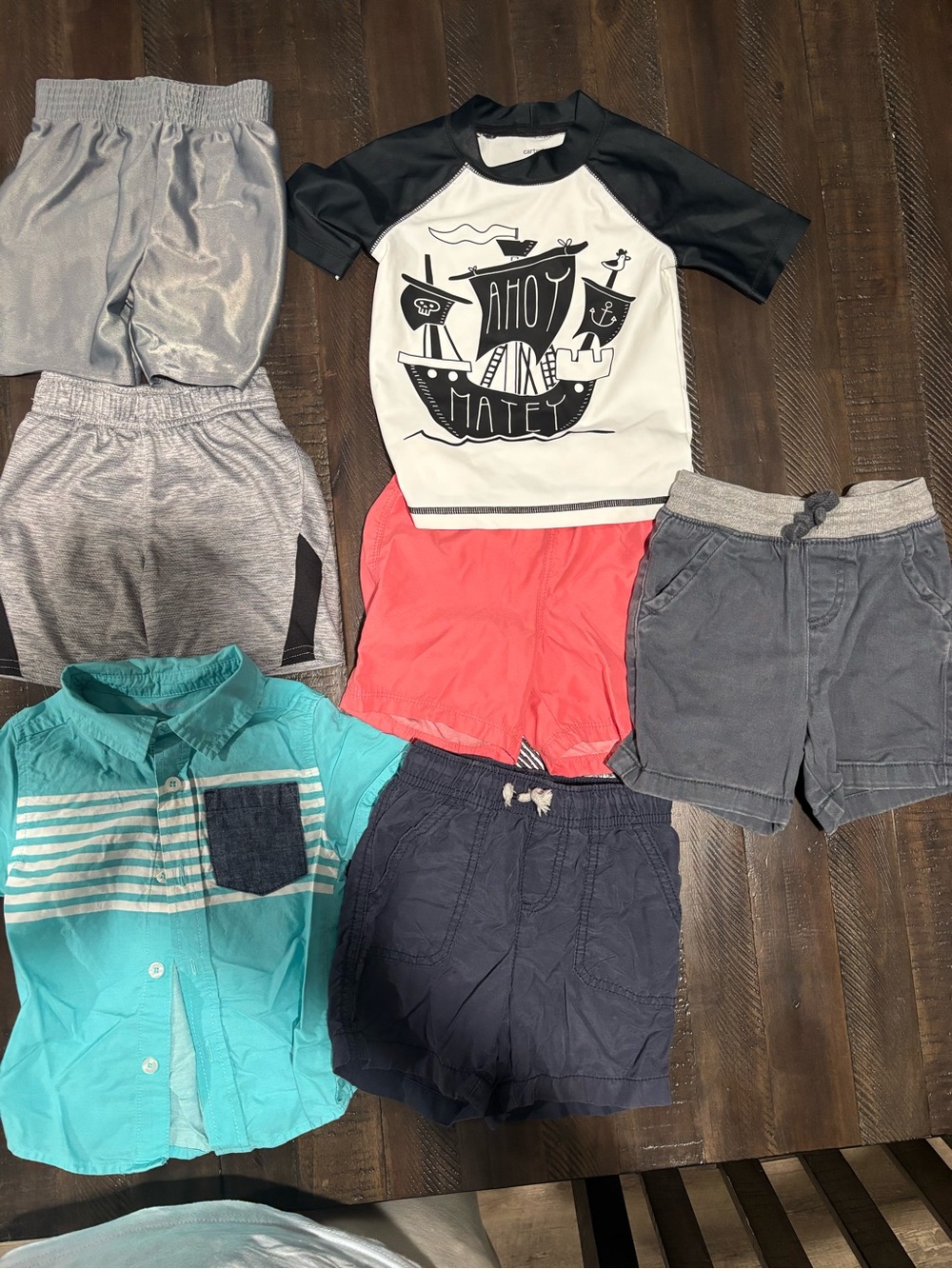 Boy’s lot of 2T summer clothes